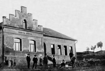 Menšinová česká škola v Rýdrovicích po výstavbě, 1908